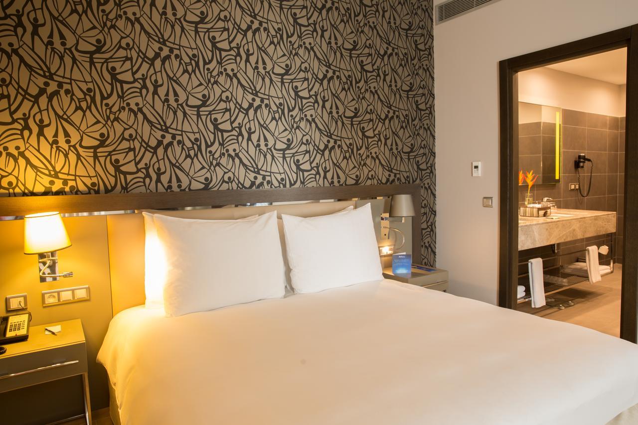 Radisson Blu Hotel, Abidjan Airport מראה חיצוני תמונה